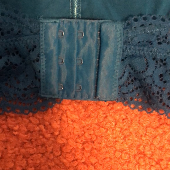 Gorgeous Aerie Bralette - Picture 4 of 7